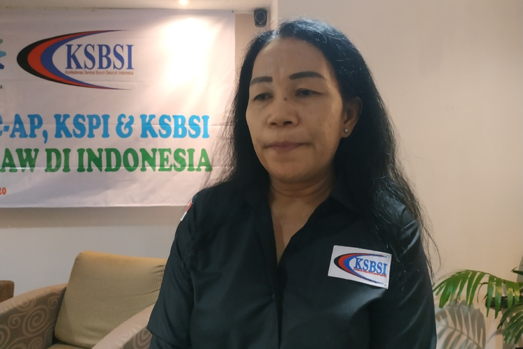 Presiden Konfederasi Serikat Buruh Sejahtera Indonesia (KSBSI) Elly Rosita Silaban di Hotel Sari Pan Pacific, Jakarta Pusat, Rabu (11/3/2020).