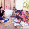 Cerita Liany, Sarjana Pendidikan yang Rela Jadi Tukang Ojek demi Biayai Rumah Baca di Pelosok Flores
