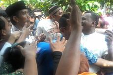 Warga Berebut Salaman dengan Jokowi, Anak Kecil Pingsan