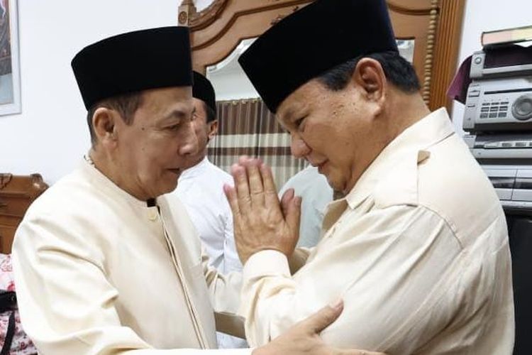 Menteri Pertahanan Prabowo Subianto bertemu dengan anggota Wantimpres Habib Lutfi bin Yahya di Pekalongan, Selasa (20/4/2022) malam.
