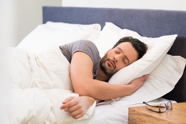 Ilustrasi apakah tidur siang meningkatkan gula darah?