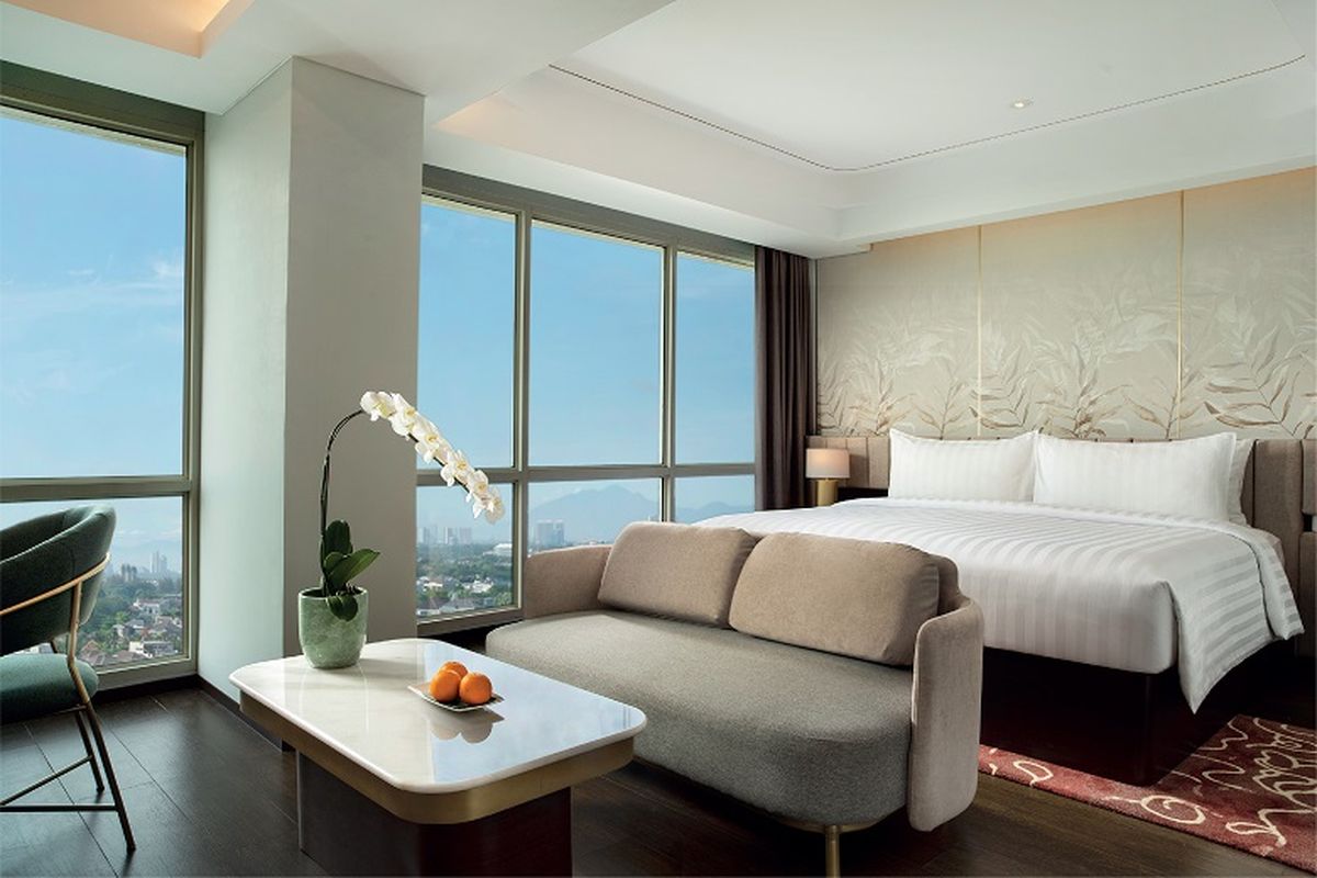 Junior Suite Atria Hotel Gading Serpong