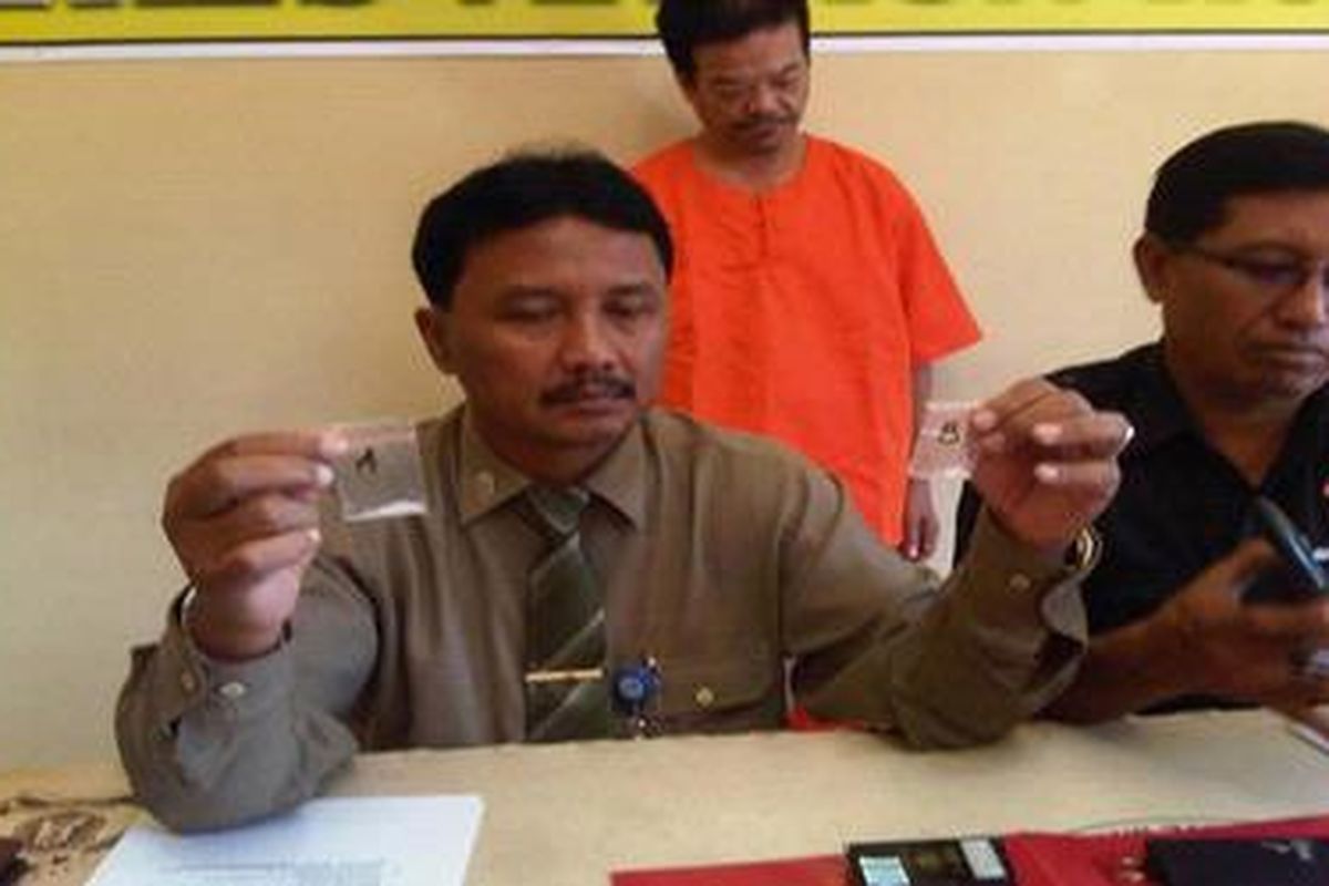 Kepolisian Resor Kota Madiun, Kamis (12/7/2012) menangkap pengedar narkoba jenis sabu setelah diburu selama sembilan bulan.