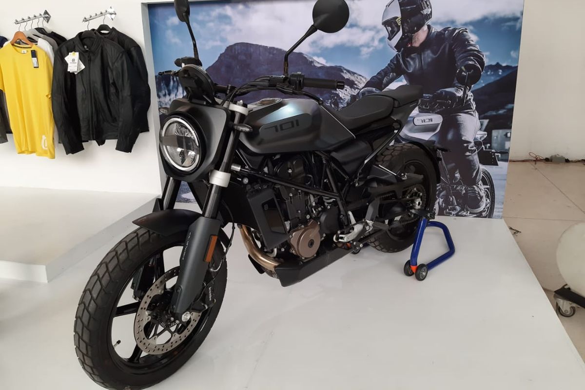 Husqvarna Svartpilen 701 di IIMS Motobike Expo 2019