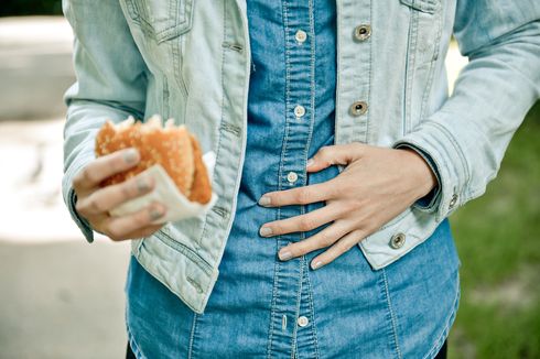 Waspada, Perut Terasa Cepat Penuh Setelah Makan Bisa Jadi Gejala Kanker Lambung