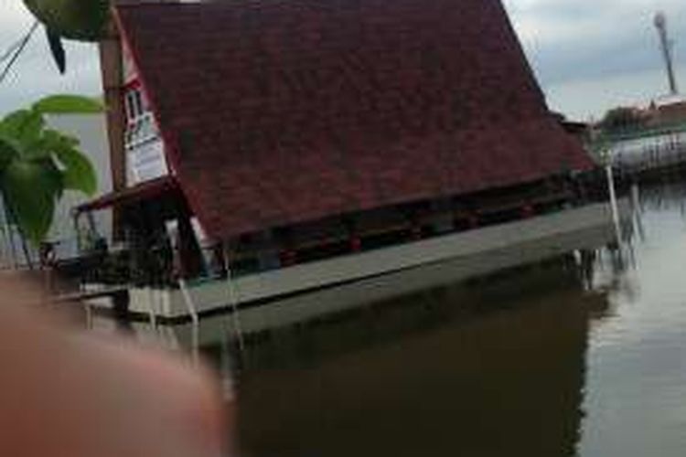 Rumah apung di Tambaklorok Semarang