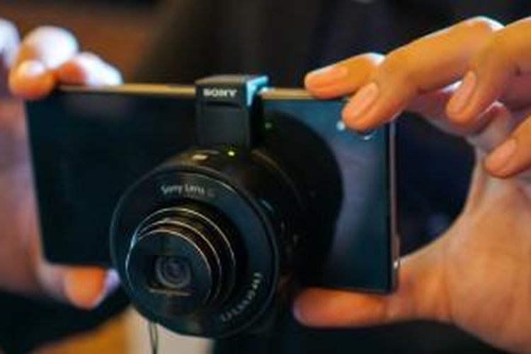 Sony Smart Lens DSC-QX10