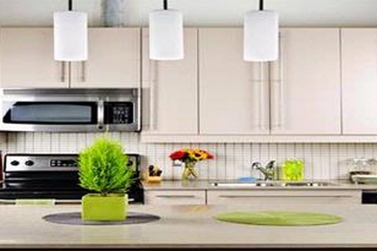 Bersihkan semua perabot dan pakaian kotor sebelum mudik. Hal ini untuk menghindari tumbuhnya jamur dan datangnya binatang-binatang yang bisa membawa penyakit.