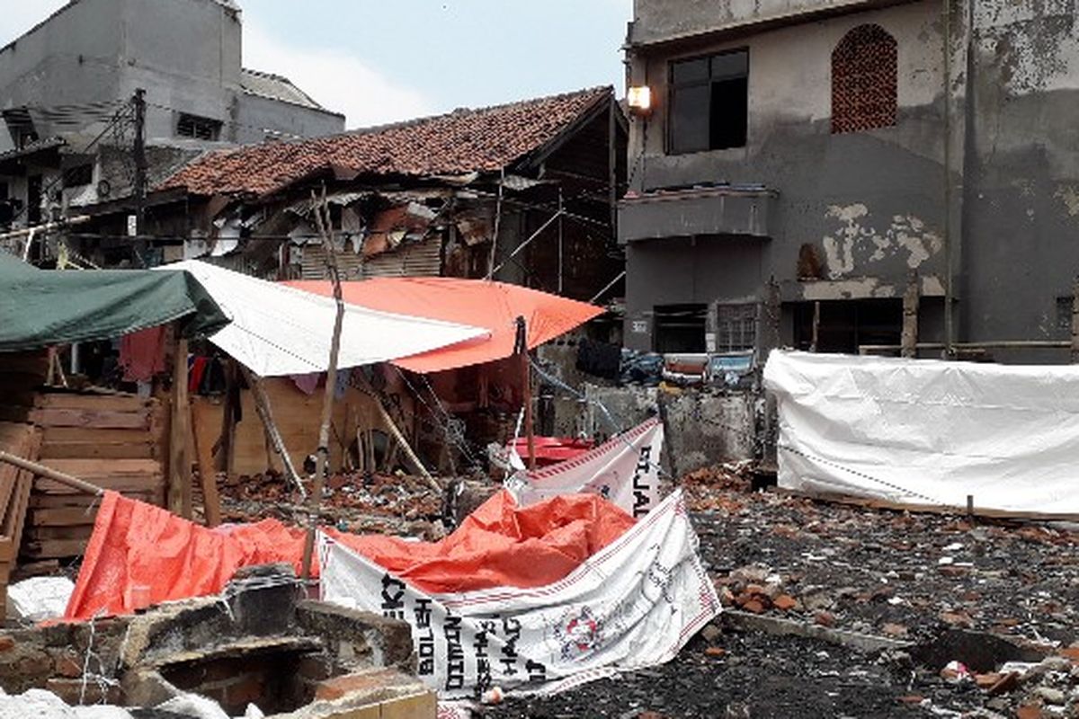 Rumah bekas kebakaran di Krukut, Tamansari, Jakarta Barat pada Selasa (20/2/2018).