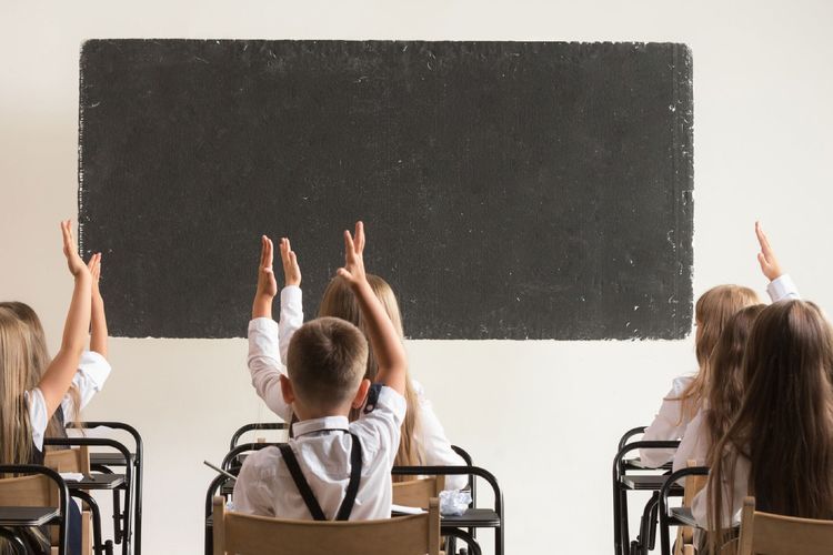 Tanpa disadari, sekolah mengajarkan kita banyak hal penting.