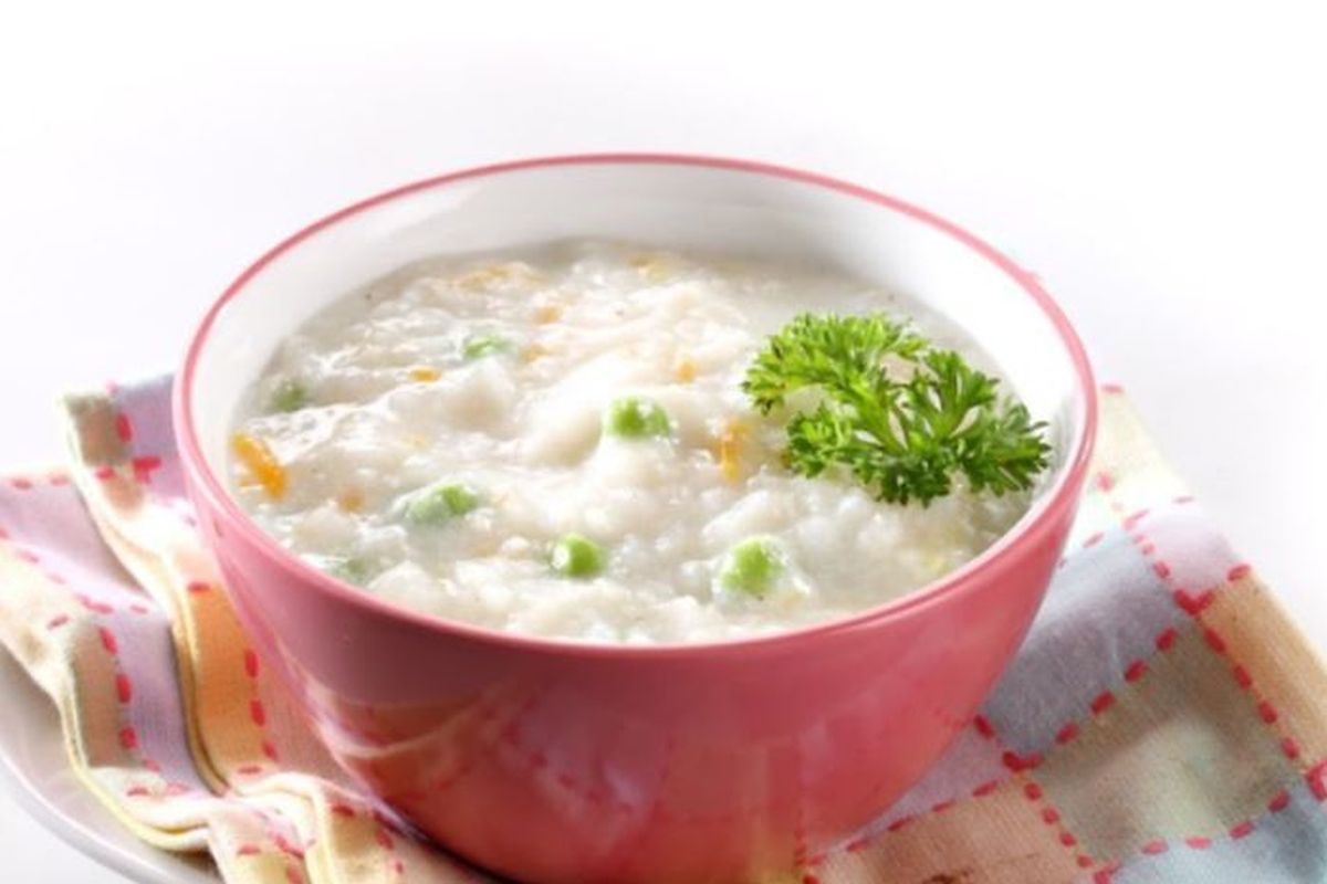Resep bubur ayam yang praktis cukup enam bahan.