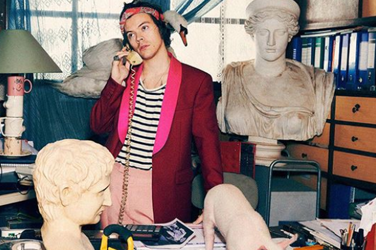 Harry Style kembali menjadi model untuk kampanye Gucci