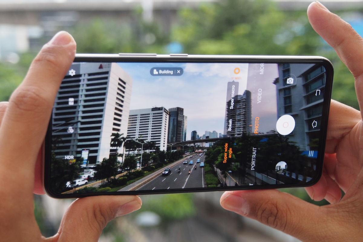 Vivo V19 dipakai untuk memotret dengan kamera Super Wide-Angle 8 MP.