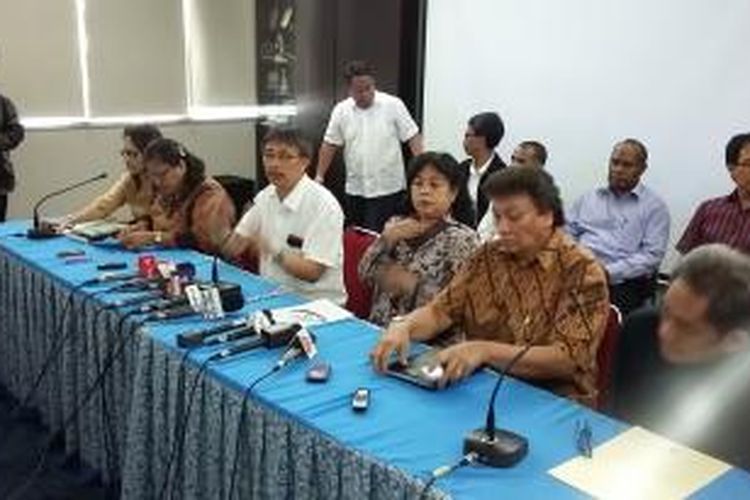 Konferensi pers yang digelar Persekutuan Gereja-gereja Indonesia (PGI), Persekutuan Gereja dan Lembaga Injil di Indonesia (PGLII), dan Direktur Jenderal Bimas Kristen Kementerian Agama, di Kantor PGI, Jakarta, Sabtu (18/7/2015).