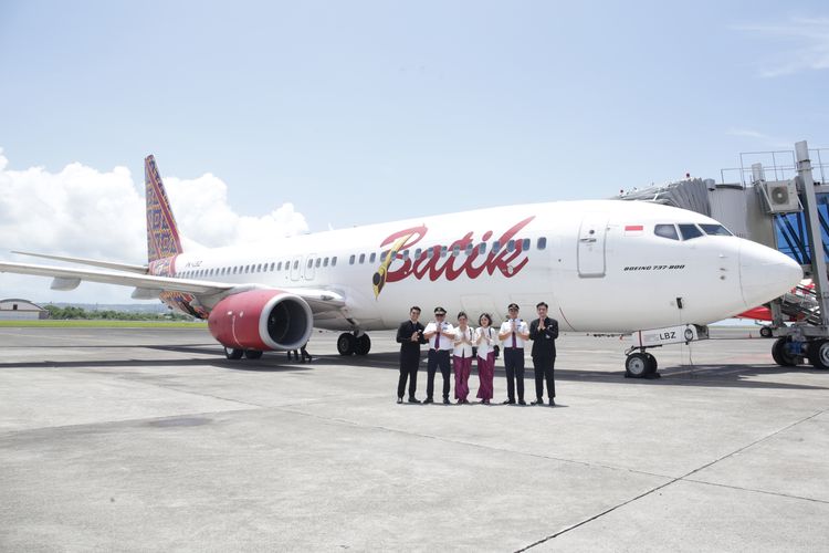 Pesawat Batik Air rute Denpasar, Bali ke Bangkok, Thailand.