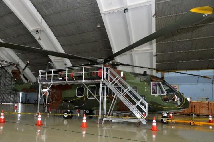 Helikoper AgustaWestland AW101 di Hanggar Skuadron Teknik 021, Lanud Halim Perdanakusuma, Jakarta Timur.