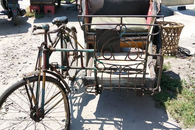 Kakek Penarik Becak Dayung di Sergai Tewas Ditabrak Truk saat Keluar Gang