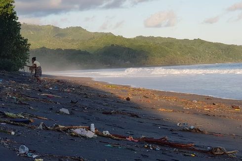 Gelombang Tinggi di Pantai Selatan Flores, Wisatawan Diimbau Waspada