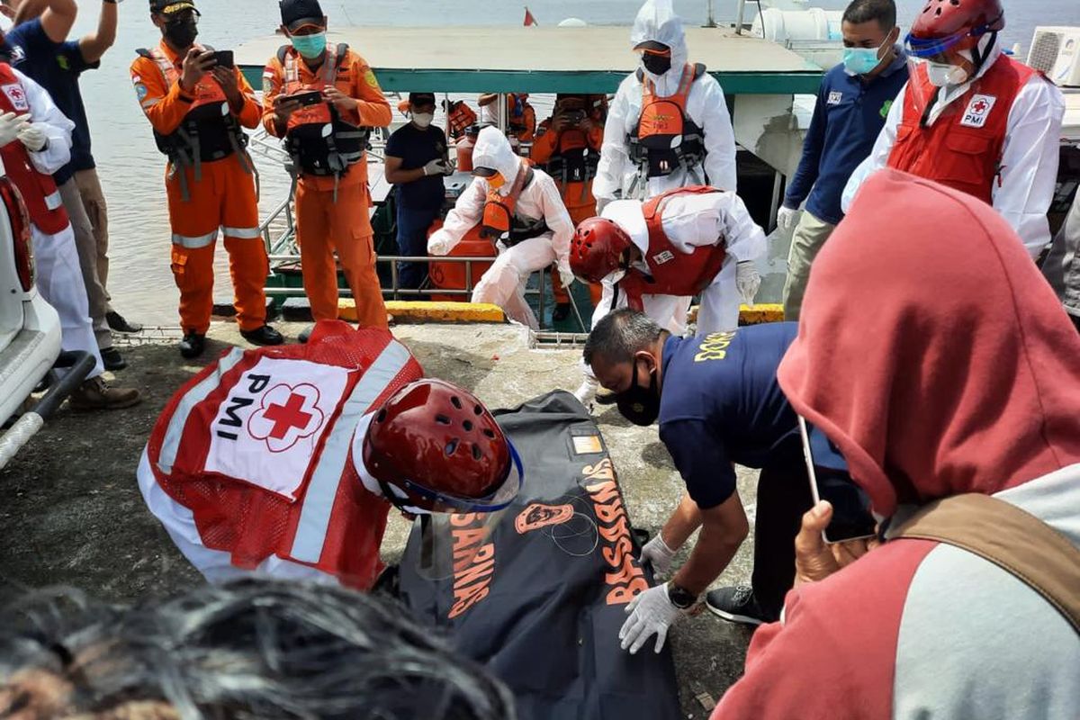 KKP Kerahkan Kapal Pengawas untuk Evakuasi Korban Kapal Nelayan yang Tenggelam di Kalimantan Barat