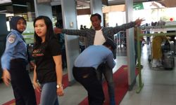Sanksi Berat, Masyarakat Mesti Cegah Candaan Bom di Penerbangan