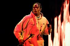 Curi Perhatian, Gaya Travis Scott Bawa Tas Hermes Raksasa