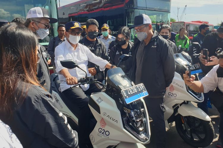 Alva One menjadi salah satu motor listrik yang mendukung mobilitas perhelatan Konferensi Tingkat Tinggi (KTT) B20 dan G20 2022, di Nusa Dua, Bali.
