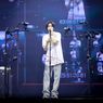 Momen Fancam Suga BTS Terselamatkan HP Konser meski Duduk di Bangku Belakang