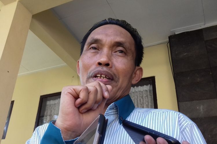 Anggota DPRD Kota Malang fraksi PKB, Mulyanto usai diperiksa sebagai saksi oleh penyidik KPK di Mapolres Malang Kota, Jumat (20/10/2017)