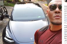 Kendarai Mobil Bebas Ganjil Genap, Deddy Corbuzier: Rasanya Kayak Nyetir Smartphone