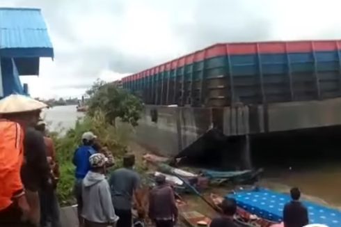 Tongkang Batu Bara Tabrak Dermaga di Kukar, 4 Perahu Nelayan Tenggelam