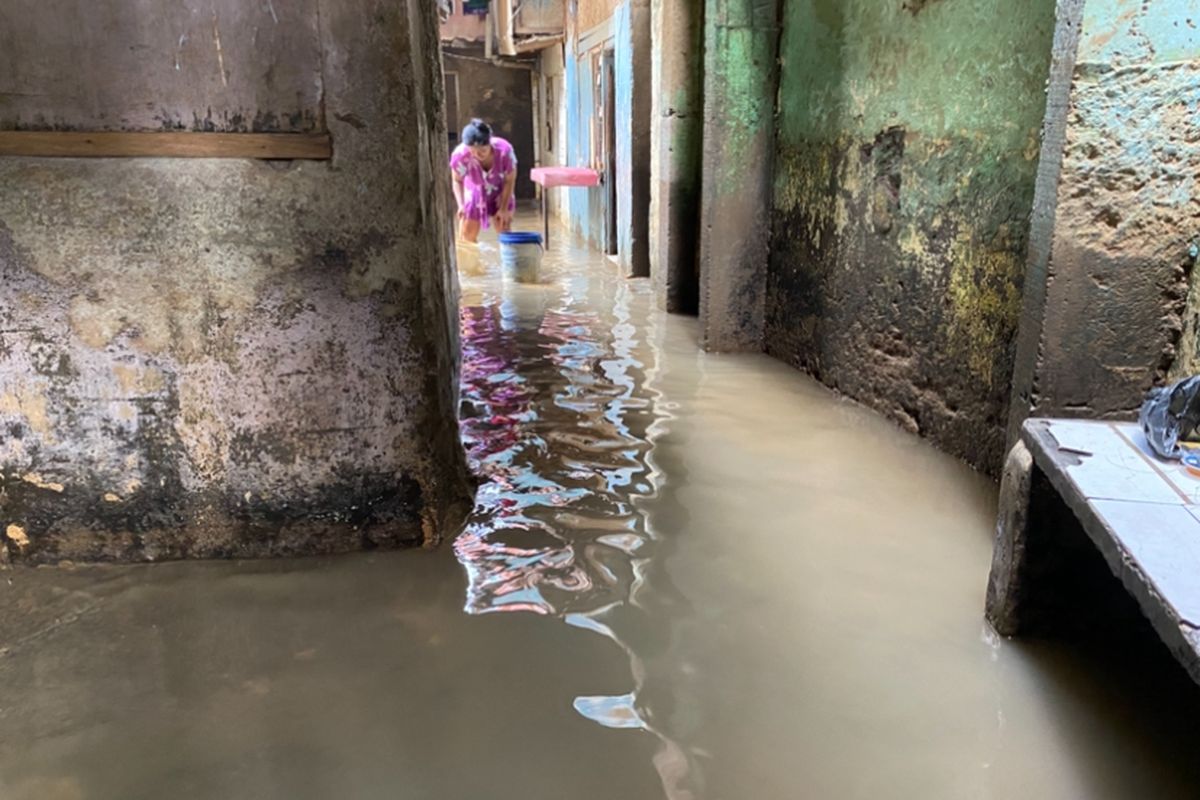 Enggan Pindah ke Rusun meski Rumah Langganan Banjir, Warga: Lebih Nyaman di Sini