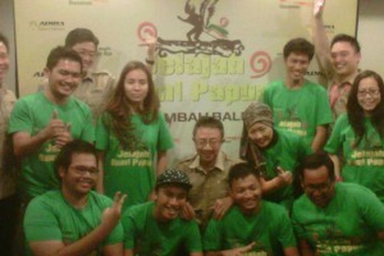 Pemenang lomba tulis dan foto Pesona Wisata Negeriku yang digagas Adira Faces of Indonesia memulai petualangannya ke Papua pada 19 Juni hingga 23 Juni 2013.