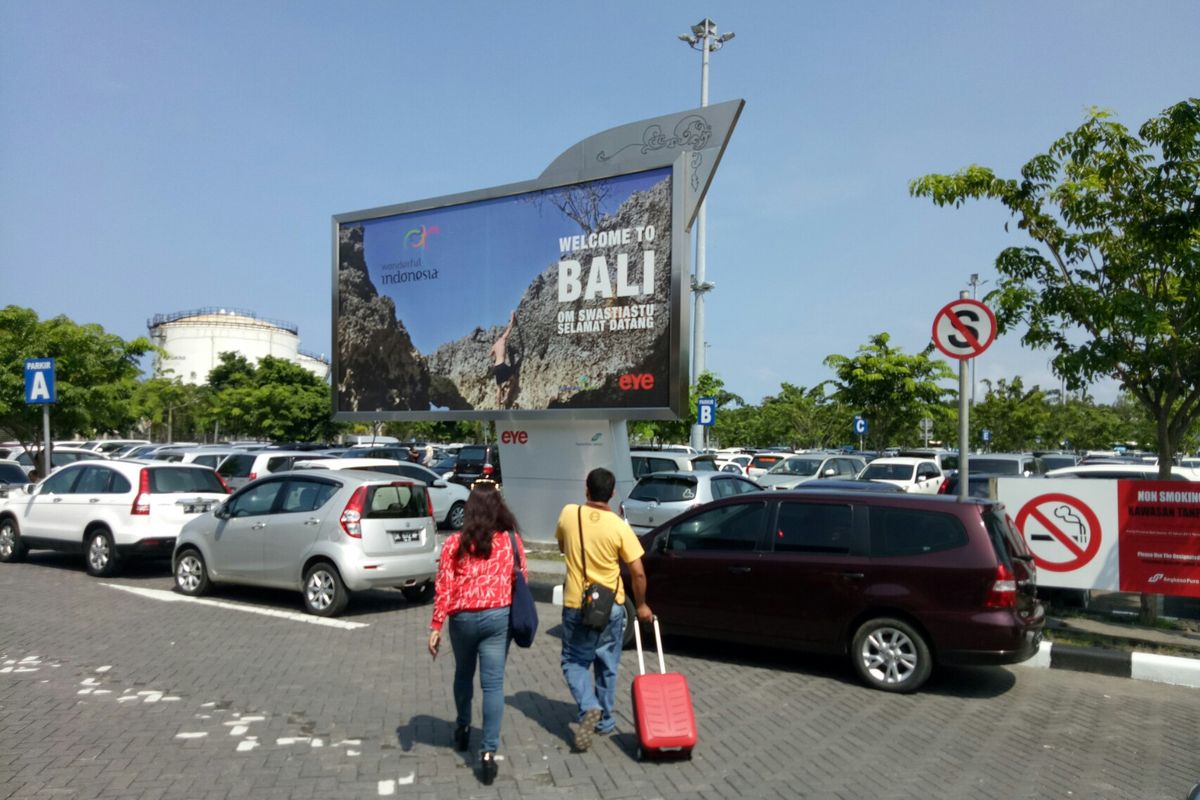 Ilustrasi parkir mobil Bandara I Gusti Ngurah Rai Bali