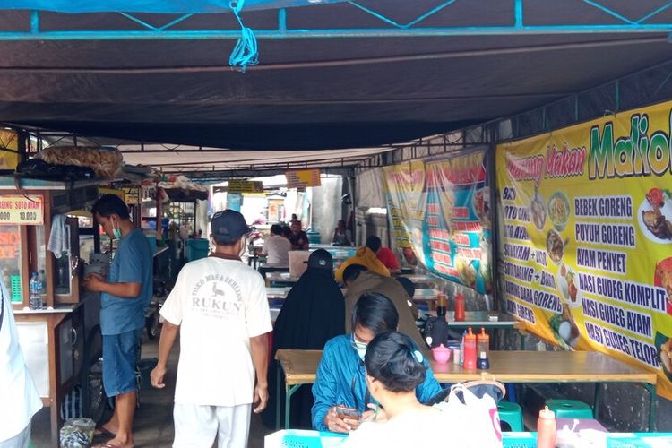 suasana PKL Kuliner Malioboro Kamis, (1/12/2021)