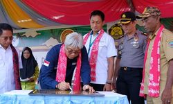 Lewat Antam, Masyarakat Halmahera Timur Kini Punya Lapangan Sepakbola