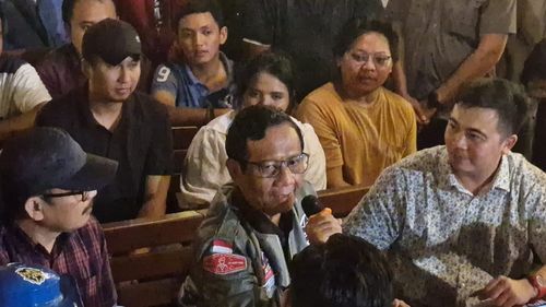 Mahfud Akan Mundur dari Menko Polhukam dengan Rasa Hormat ke Jokowi