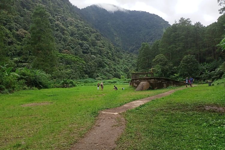 Pengelola Wana Wisata Gunung Puntang di Kecamatan Cimaung, Kabupaten Bandung, Jawa Barat, keluhkan soal cuaca ekstrem yang sebabkan pengunjung semakin menipis meski memasuki masa libur Natal dan Tahun Baru