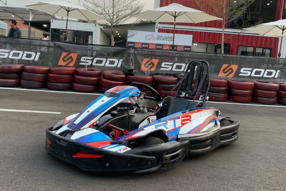 Gokart Avenue menawarkan mobil SODI Kart RT 8 yang dirakit langsung di Perancis. Mobil ini dilengkapi dengan fitur keamanan tambahan yang membantu melindungi pegokart saat balapan.