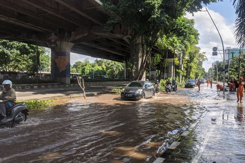 Langit Sudah Biru, Jalan Ahmad Yani, Cempaka Putih Masih Banjir