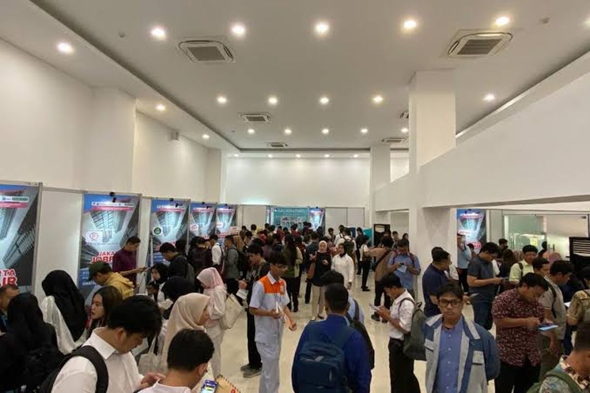 ilustrasi para pencari kerja 