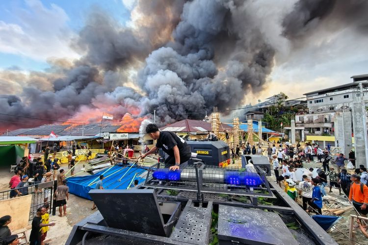 550 Keluarga Terdampak Kebakaran di Kampung Nelayan Jayapura, Api Diduga dari Kos