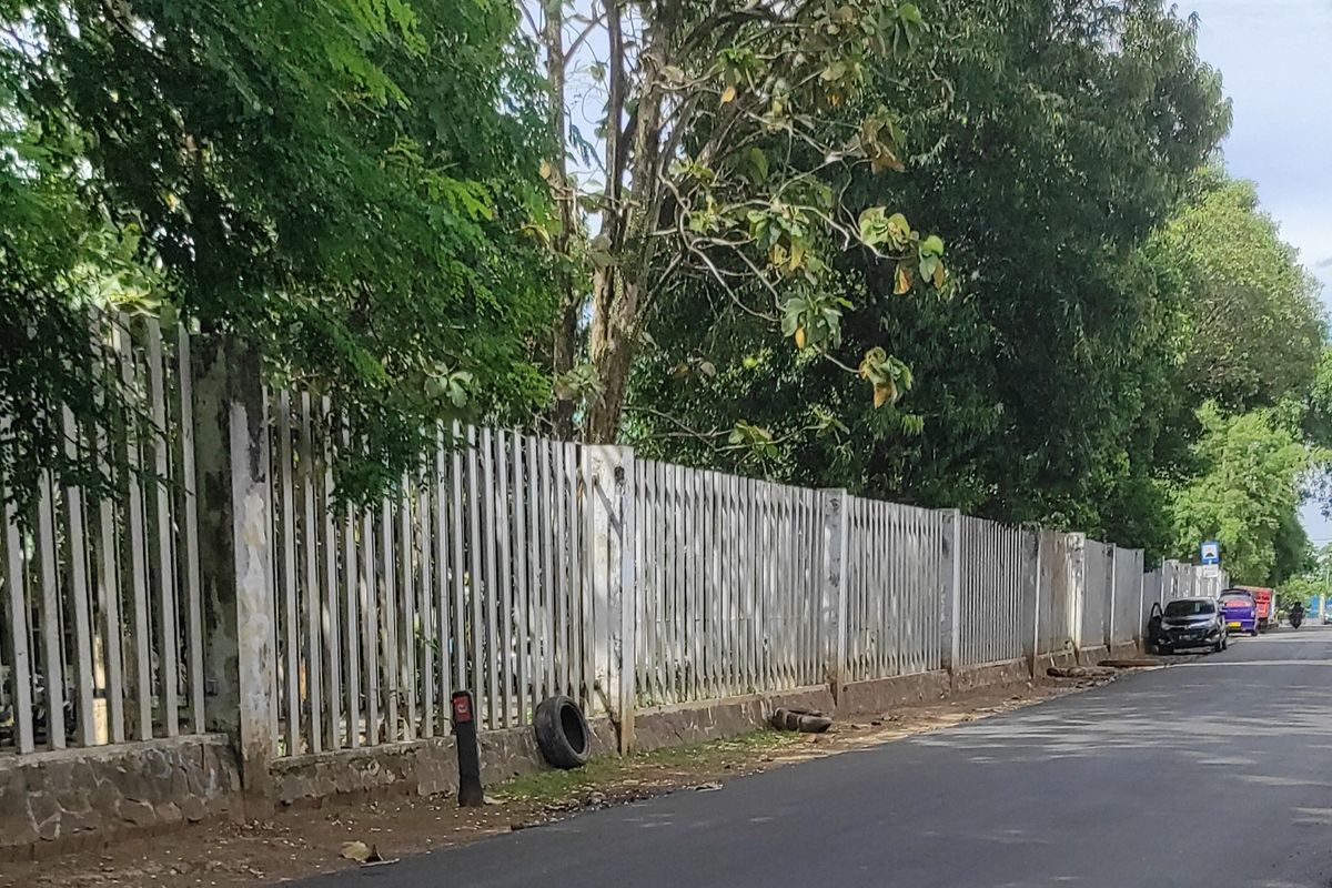 Kondisi Jalan Raya Srengseng Sawah usai diaspal pada Minggu (5/2/2023). 