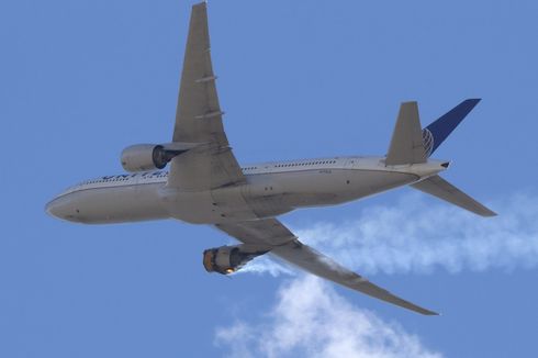 Boeing 777 Dilarang Terbang di Seluruh Dunia Usai Pendaratan Darurat United Airlines