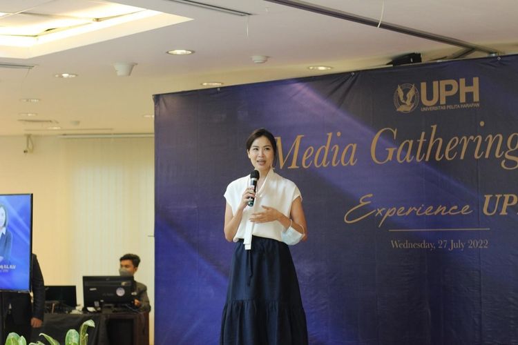 Executive Director YPPH Stephanie Riady memberi sambutan dalam media gathering ?Experience UPH? di kampus UPH, Karawaci, Kota Tangerang, Banten, Rabu (27/7/2022) 