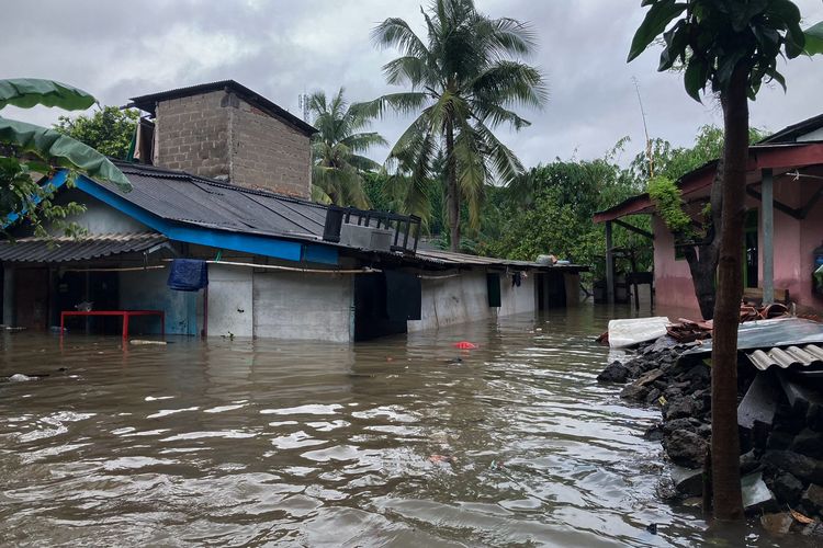Wilayah RT 010/RW 05 Rawa Terate, Cakung, Jakarta Timur, terendam banjir, Kamis (29/2/2024).