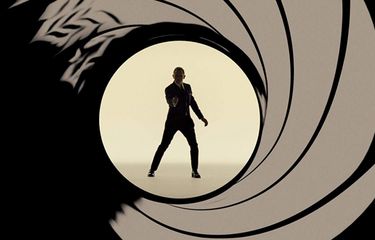 Aktor asal Inggris Daniel Craig sebagai James Bond.