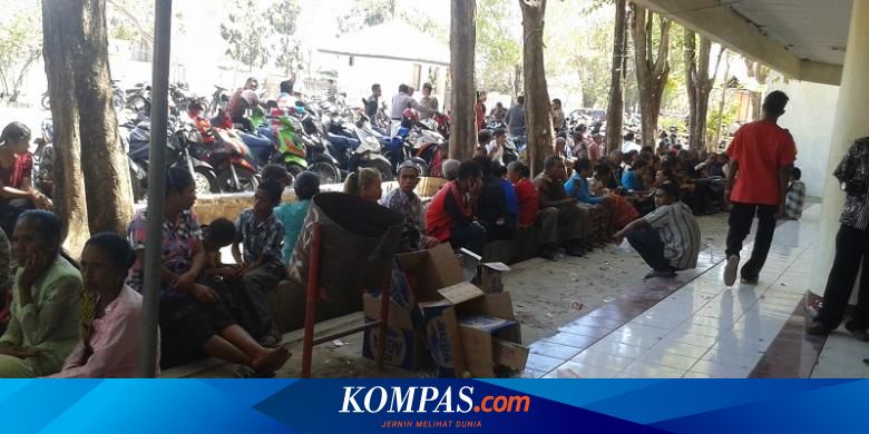 Dihalangi Dampingi Anak Wisuda Ratusan Orangtua Protes