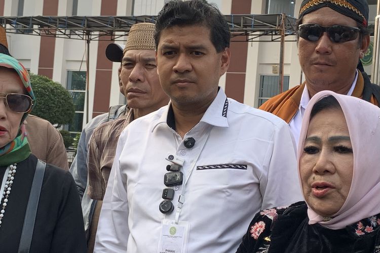 “Enggak Bisa Tidur Tiap Hari Bayangkan Jokowi Dituduh”, Curhat Lechumanan di Sidang Dokter Tifa