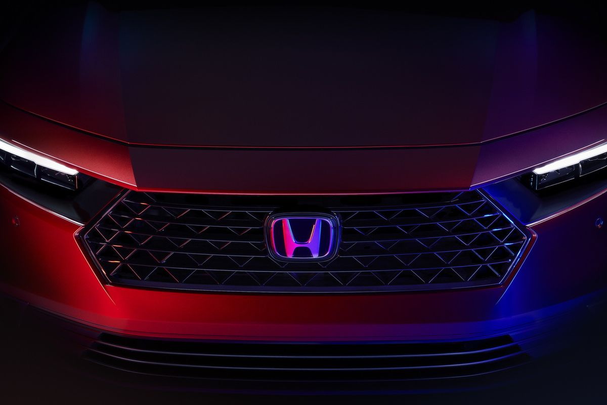 Teaser Honda Accord generasi terbaru