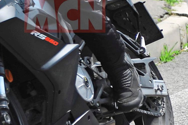 Aprilia RS 440 tertangkap kamera sedang dites jalan